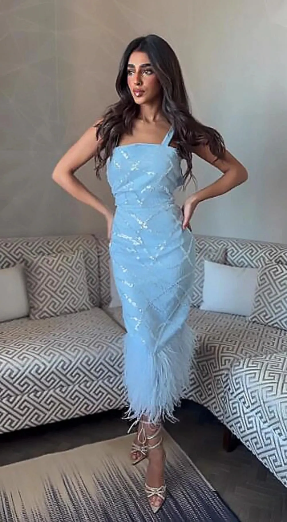 Girlary CustomizedProm Dress Feather Elegant Square Sheath Party  Tea Length Sleeveless Open Back Sequin Feathers Formal Evening Gowns