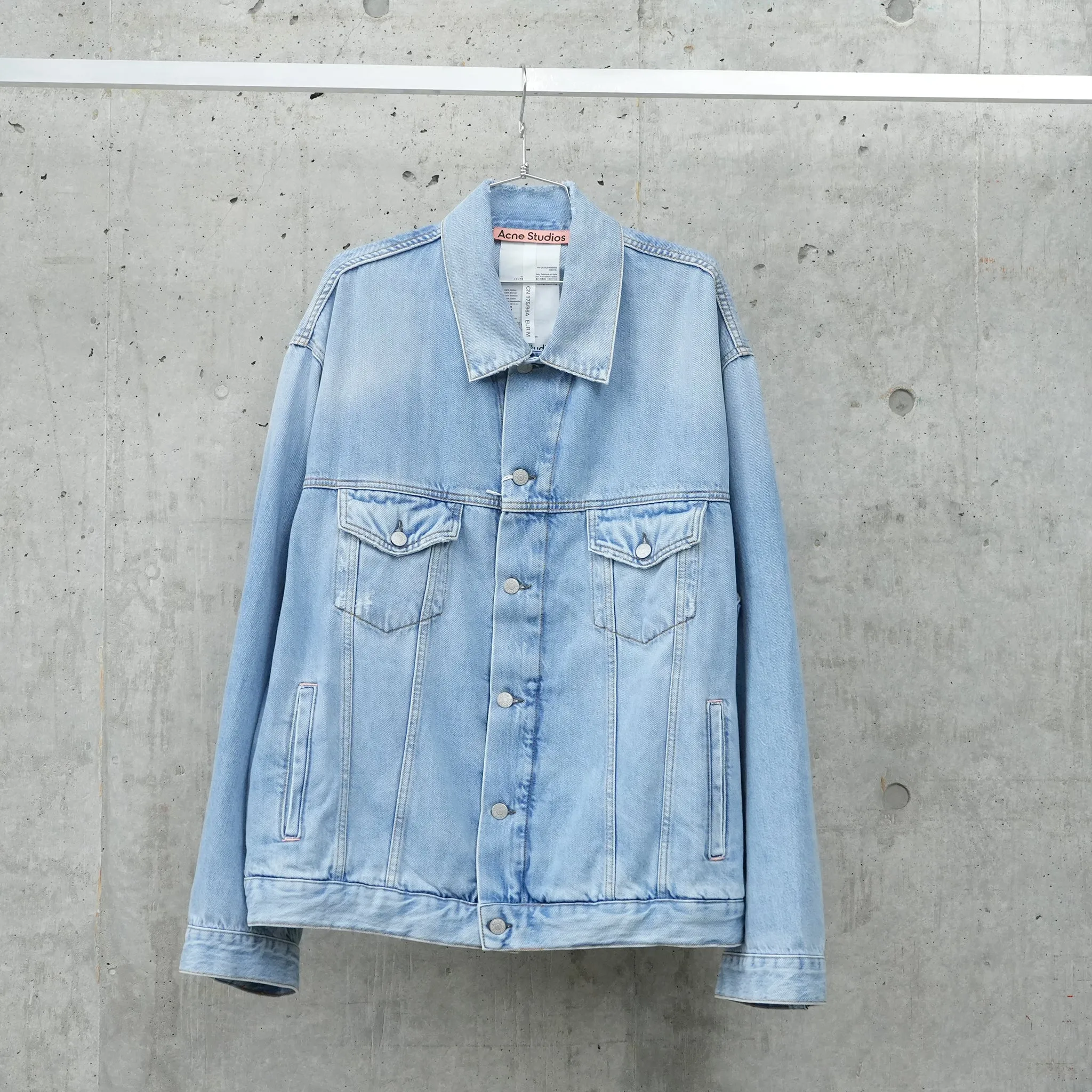 OUTERWEAR / 228:LIGHT BLUE