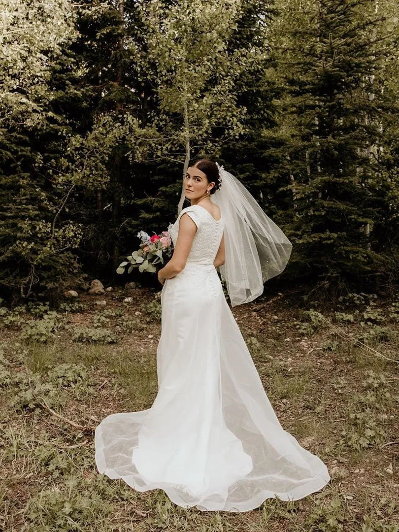 Simple Short Sleeves Tulle A-Line Wedding Dresses WD374