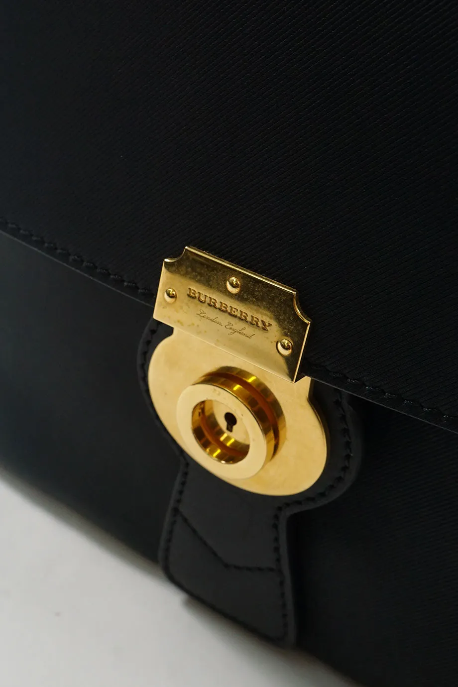 Trendy Inspired Burberry Black Medium Trench Leather Dk88 Top Handle Bag With Detachable Shoulder Strap